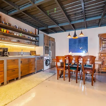 Luxurious House W Modern Interior In Fatih Istanboel