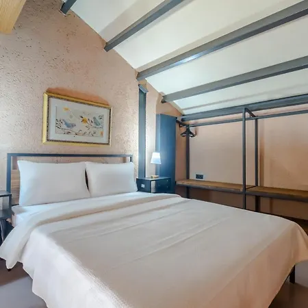 Luxurious House W Modern Interior In Fatih Vakantiehuis *